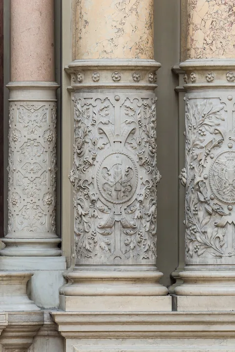 Decoration details in the assembly hall in the Palace of Justice, Vienna ., Architect:: Alexander Wielemans von Monteforte.
