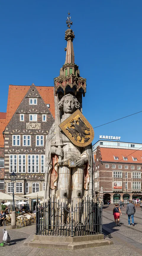 Bremer Roland on the market square in Bremen , Germany